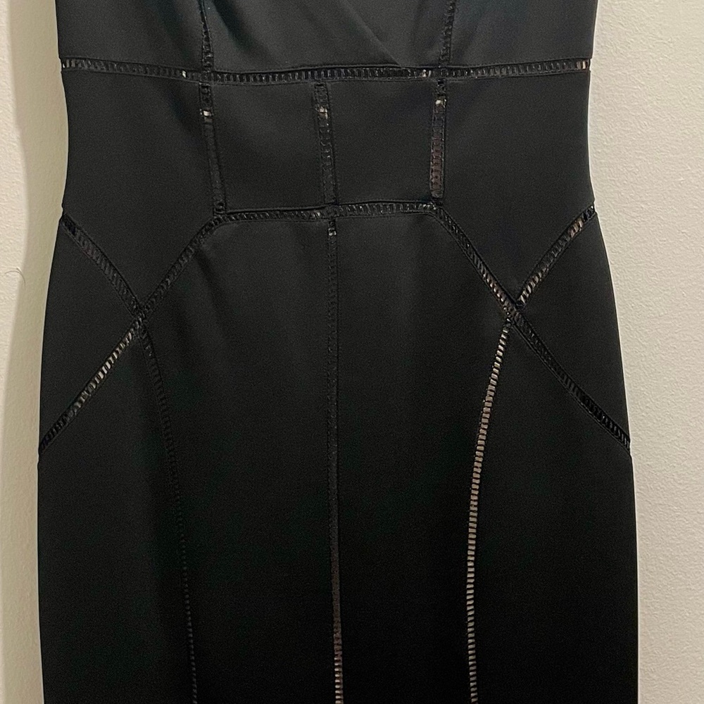 Maggy London Black Sleeveless Sweetheart Sheath Dress